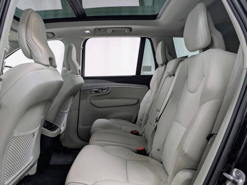 2023 Volvo XC90 B5 Core