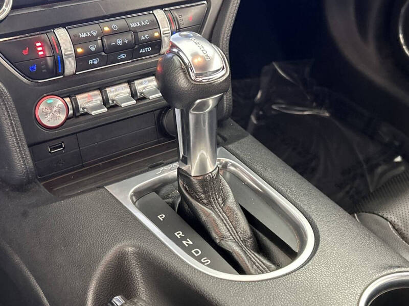 2022 Ford Mustang EcoBoost Premium