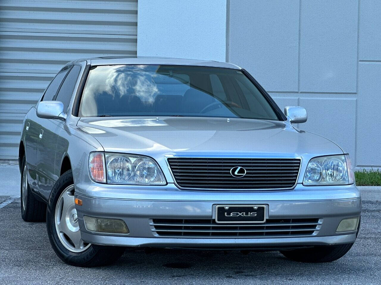1998 Lexus LS 400  - $7,900