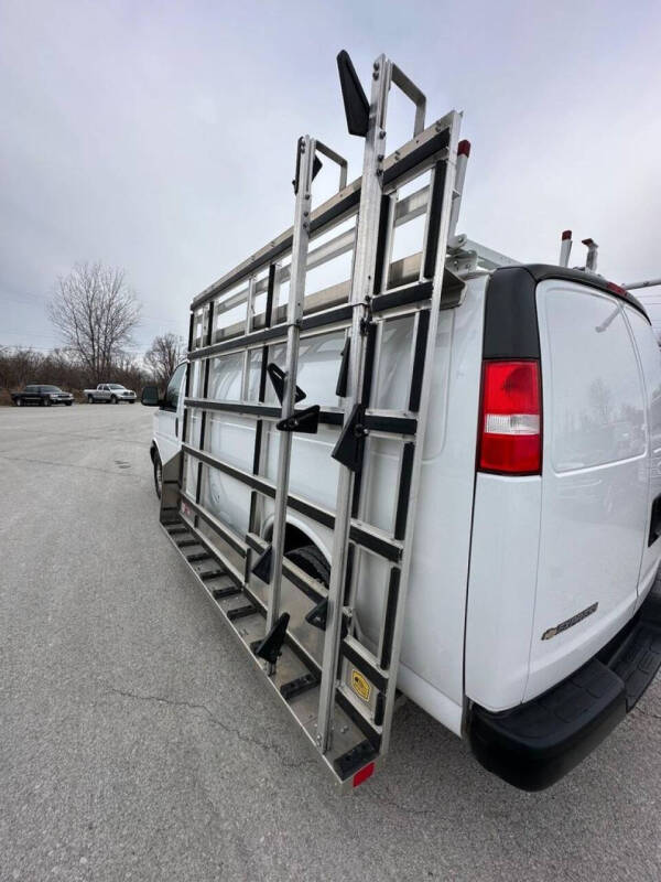 2022 Chevrolet Express 2500