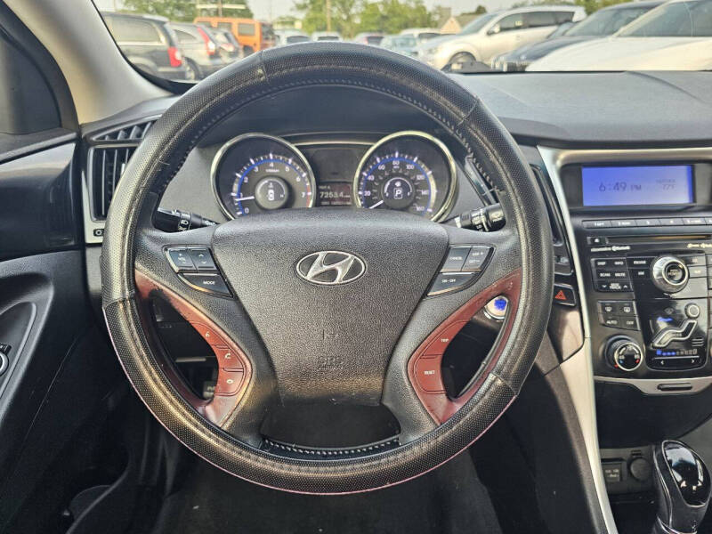 2011 Hyundai Sonata Limited photo 13