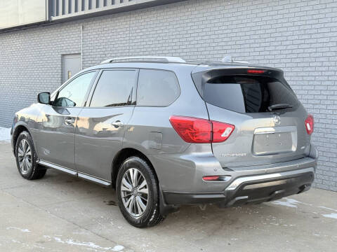 2020 Nissan Pathfinder S