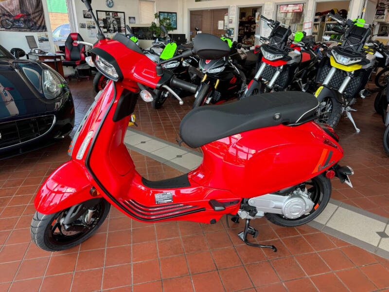 2024 Vespa Sprint 50 S