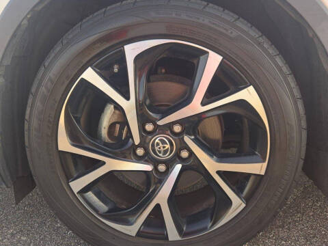 2018 Toyota C-HR XLE Premium