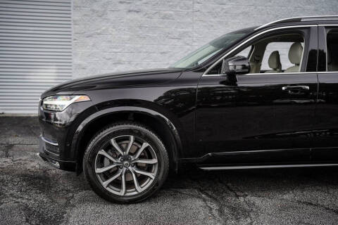 2017 Volvo XC90 T5 Momentum
