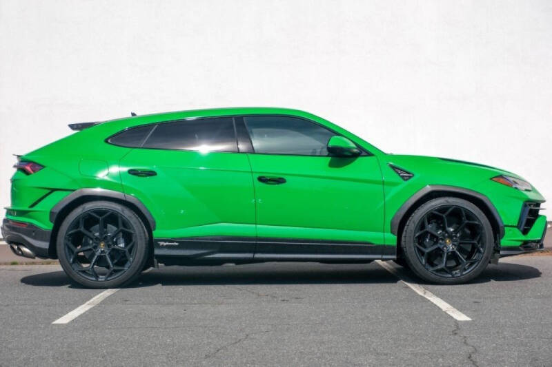 2023 Lamborghini Urus Performante