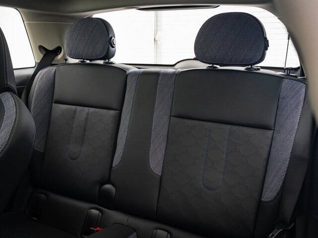 2025 MINI Hardtop 2 Door Cooper Signature Trim