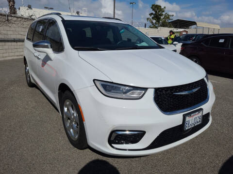 2021 Chrysler Pacifica Hybrid for sale at A Buyers Choice in Jurupa Valley CA