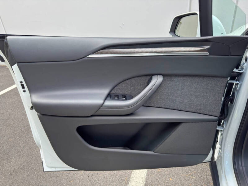 2023 Tesla Model X Standard Range