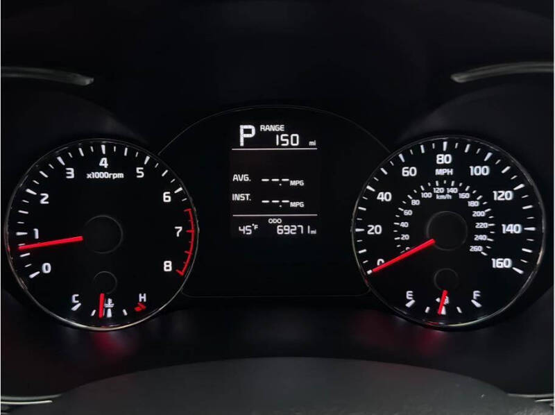 2017 Kia Forte5 LX