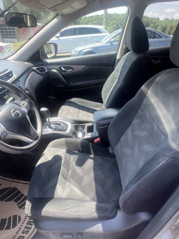 2016 Nissan Rogue SV