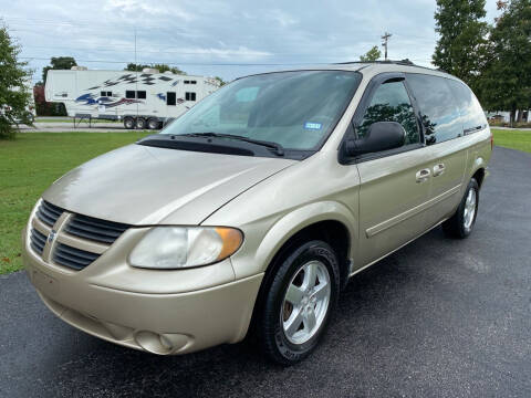2005 Dodge Grand Caravan for sale at Champion Motorcars in Springdale AR