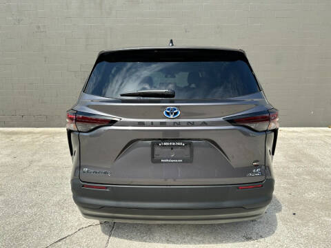 2023 Toyota Sienna LE 8-Passenger