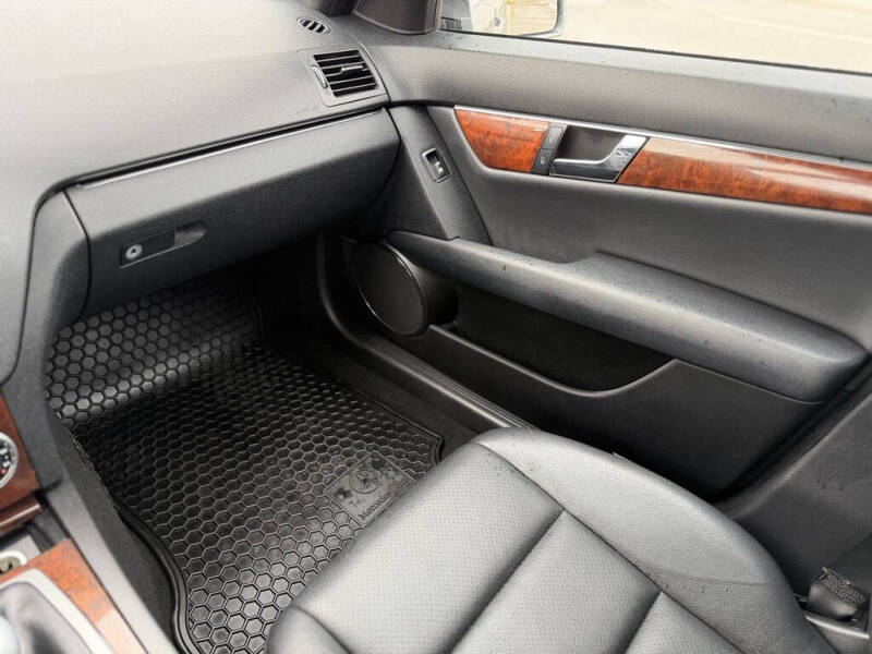 2011 Mercedes-Benz C-Class