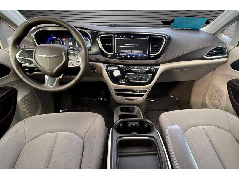 2021 Chrysler Pacifica Touring