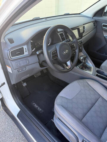 2017 Kia Niro LX
