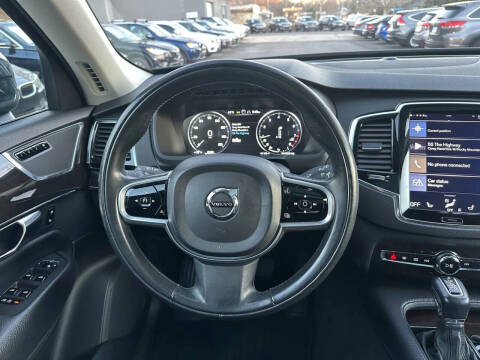 2018 Volvo XC90 T5 Momentum 5-Passenger