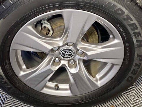 2024 Toyota RAV4 Hybrid LE