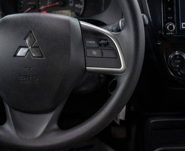 2024 Mitsubishi Mirage ES