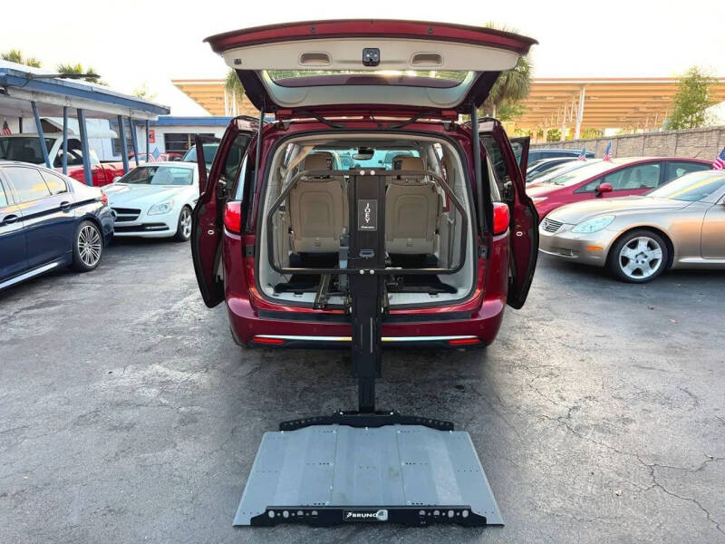 2020 Chrysler Pacifica Limited
