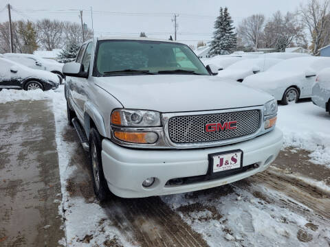 2006 GMC Sierra 1500 for sale at J & S Auto Sales in Thompson ND