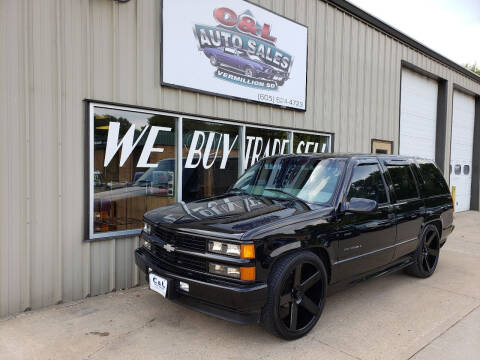 1999 Chevrolet Tahoe for sale at C&L Auto Sales in Vermillion SD