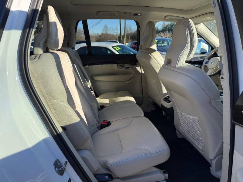 2019 Volvo XC90 T6 Momentum
