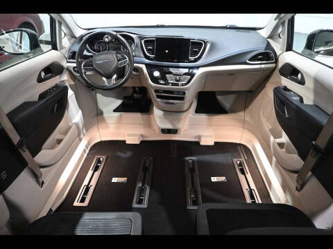 2021 Chrysler Pacifica Touring