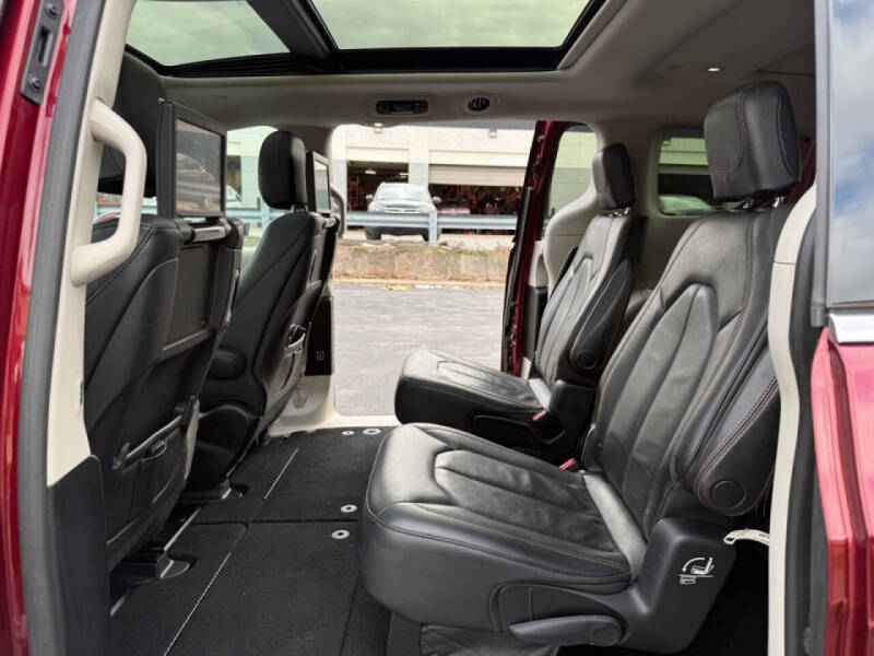 2019 Chrysler Pacifica Touring L Plus