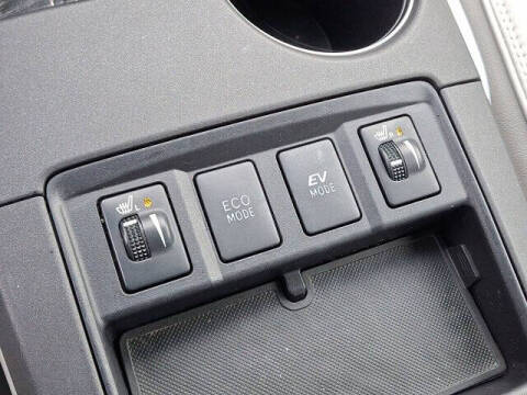 2016 Toyota Camry Hybrid XLE