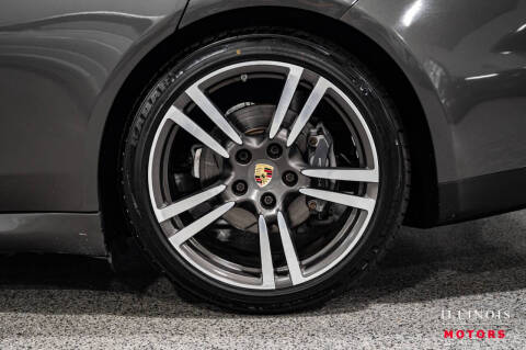 2016 Porsche Panamera 4 Edition