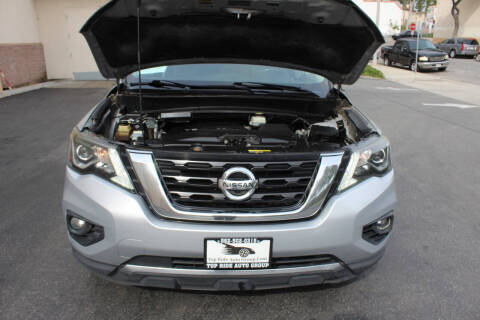 2020 Nissan Pathfinder SL