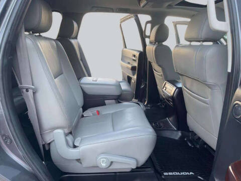 2017 Toyota Sequoia Platinum