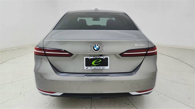 2025 BMW 5 Series 530i