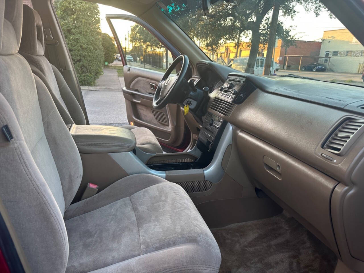 2005 Honda Pilot for sale at Sarenco Auto Inc in Dallas, TX