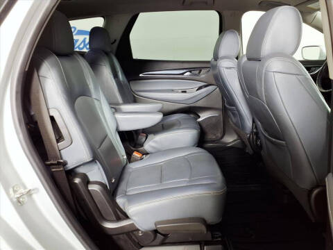 2020 Buick Enclave Essence