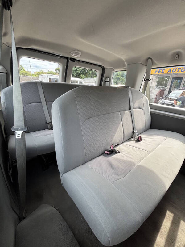 2009 Ford E-Series E-350 SD XL