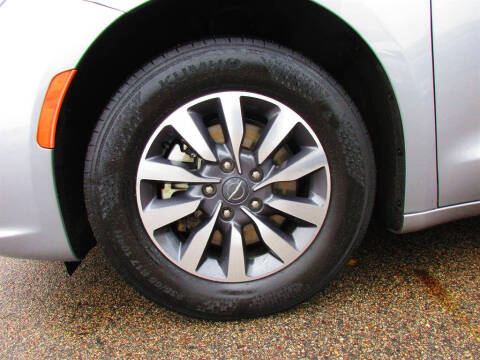 2021 Chrysler Pacifica Touring L