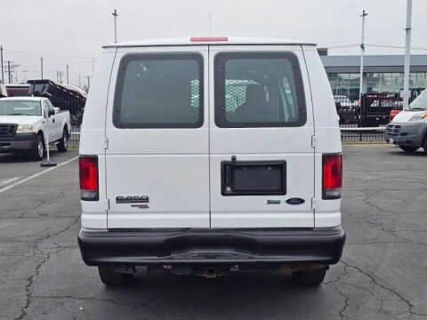 2012 Ford E-Series