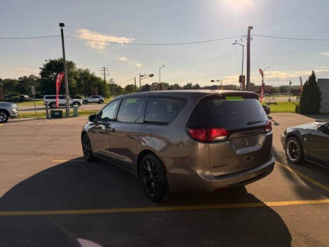 2018 Chrysler Pacifica Touring Plus