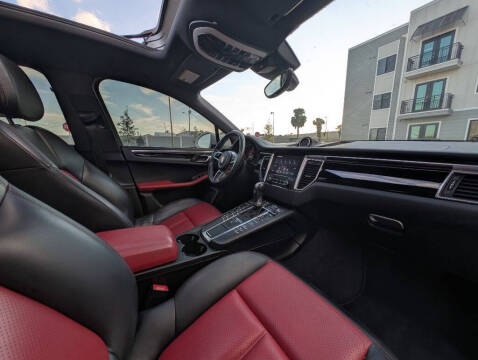 2018 Porsche Macan S