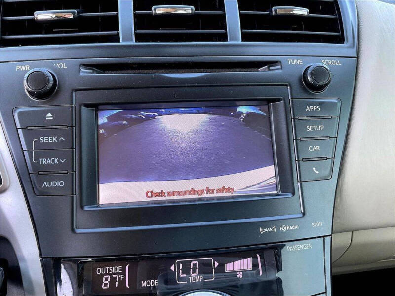 2013 Toyota Prius v Three