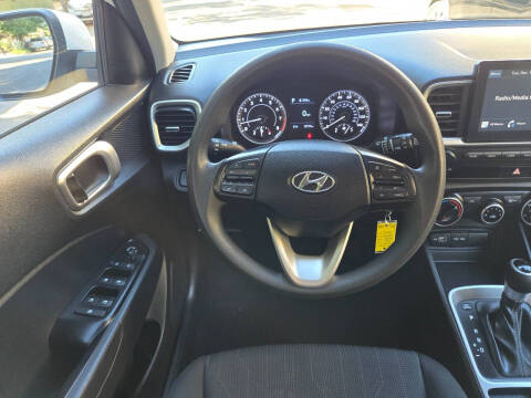 2022 Hyundai Venue SE