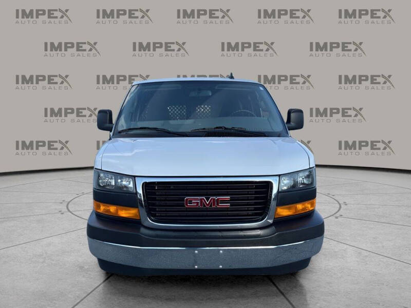 2023 GMC Savana 2500
