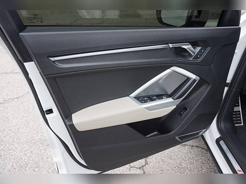 2020 Audi Q3 quattro S line Prem Plus 45 TFSI