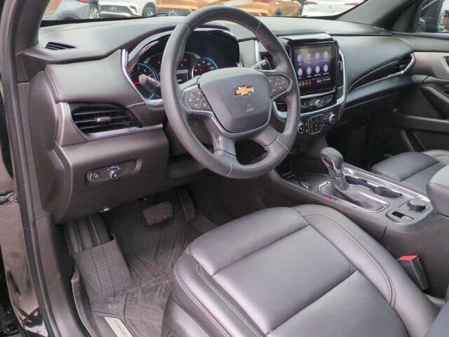 2023 Chevrolet Traverse LT Leather