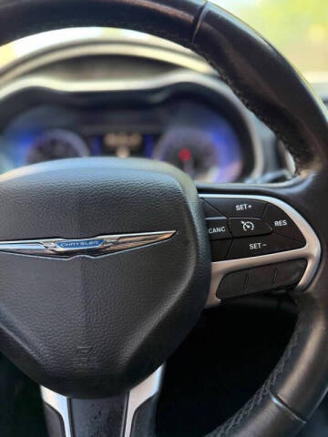 2016 Chrysler 200 Limited