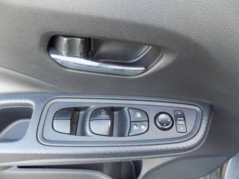 2023 Nissan Versa SV