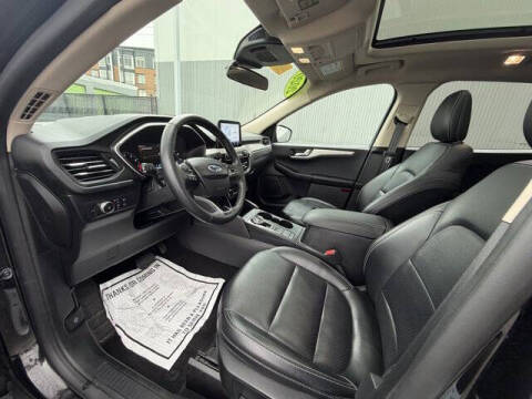 2020 Ford Escape SEL