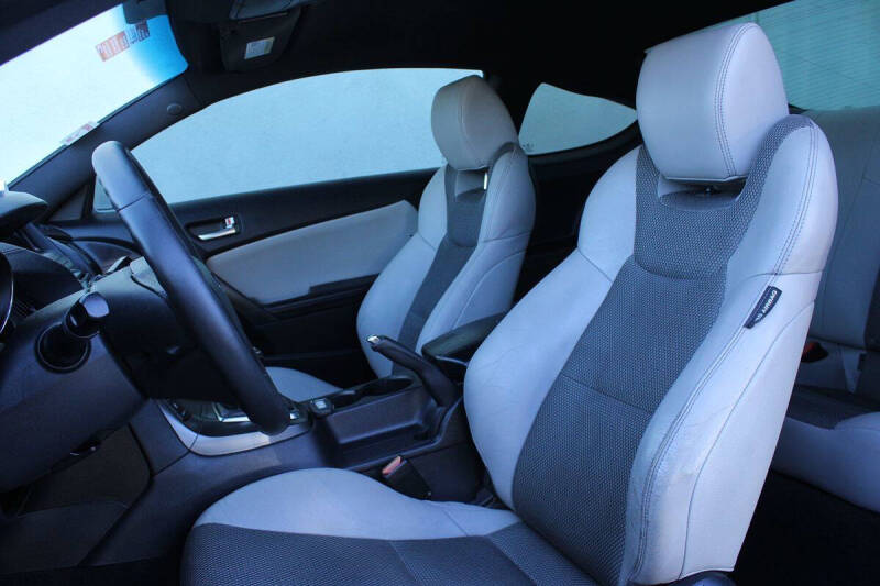 2016 Hyundai Genesis Coupe